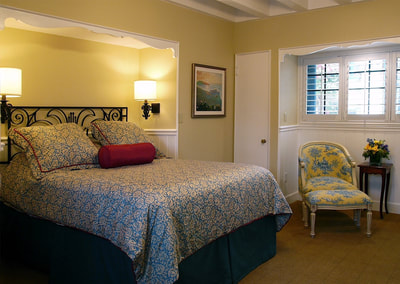 Normandy Inn Bedroom